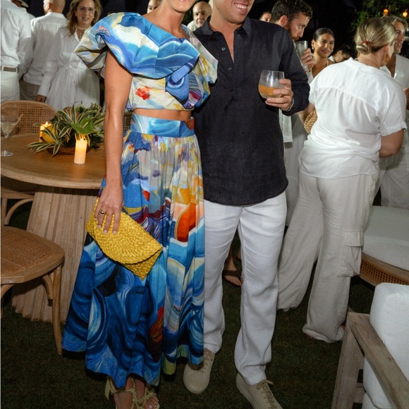 Francesca - Tuck - Picture 5 of 6